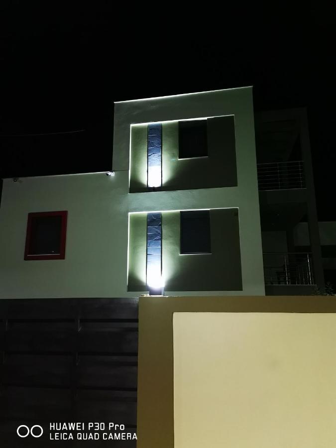 Pall'S Minimal Apartment Néa Péramos المظهر الخارجي الصورة